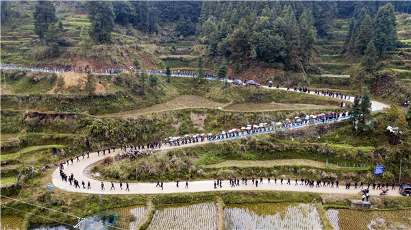 В провинции Гуйчжоу жители народности дун отметили праздник "Замороженная рыба"