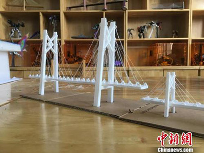 Школьники из Китая создали модель моста Сянган-Чжухай-Аомэнь с помощью технологии 3D-печати