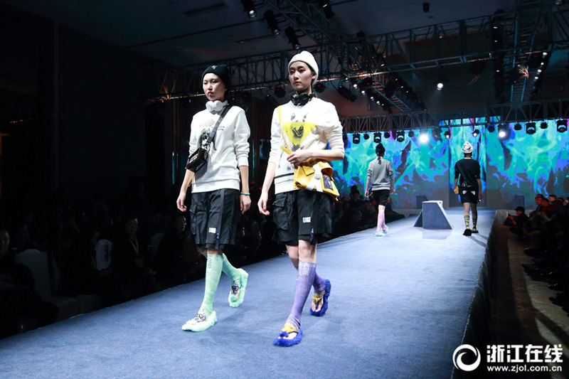В городе Чжуцзи прошел финал Конкурса дизайна носков