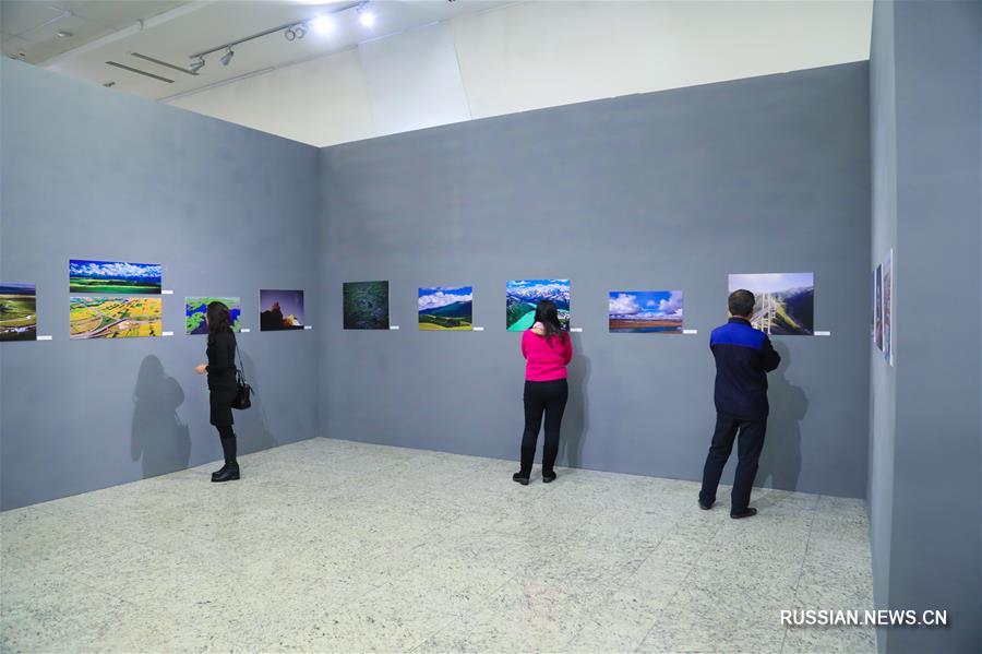 В Астане открылась фотовыставка "Великолепный Китай, прекрасный Синьцзян" 