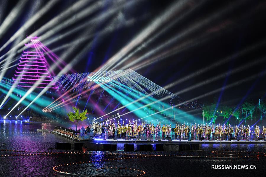 В уезде Липин провинции Гуйчжоу открылся фестиваль культуры и туризма