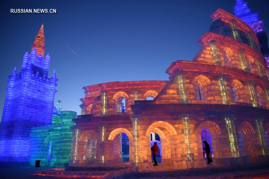 В Харбине в 20-й раз открылся зимний парк "Мир льда и снега"