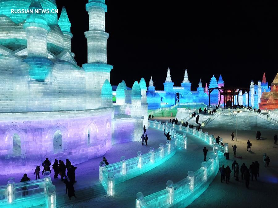 В Харбине в 20-й раз открылся зимний парк "Мир льда и снега"