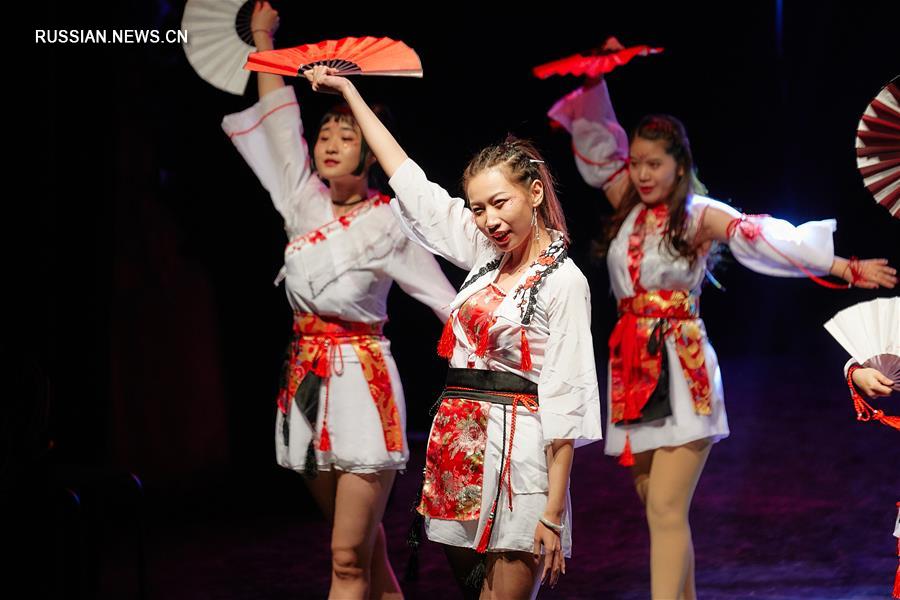 Новогодний гала-концерт китайских и российских студентов во Владивостоке