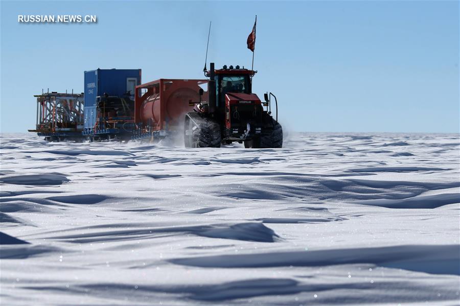 Участники китайской антарктической экспедиции достигли плато Dome A