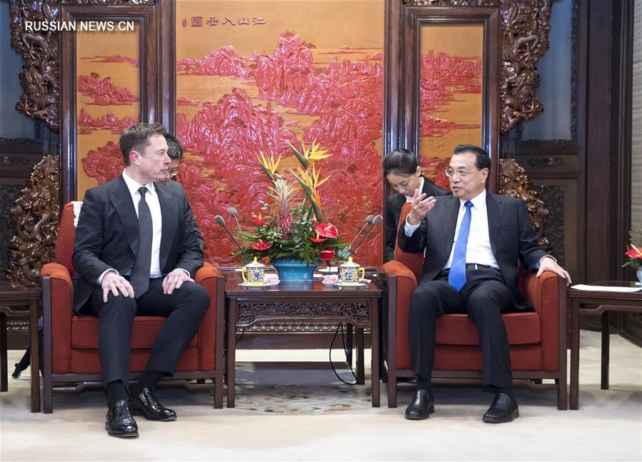 Ли Кэцян встретился с гостями из США