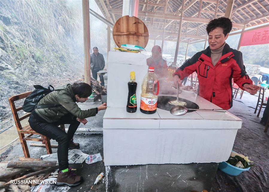 Кулинарная культура с местной спецификой помогает развивать сельский туризм в поселке Ляньхуа
