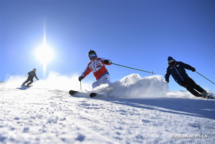 Зимний сезон на горнолыжном курорте Кектокай в Синьцзяне