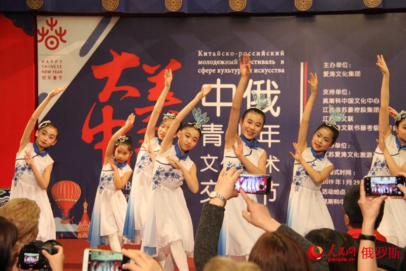 В Москве был проведен российско-китайский молодежный фестиваль культурного обмена
