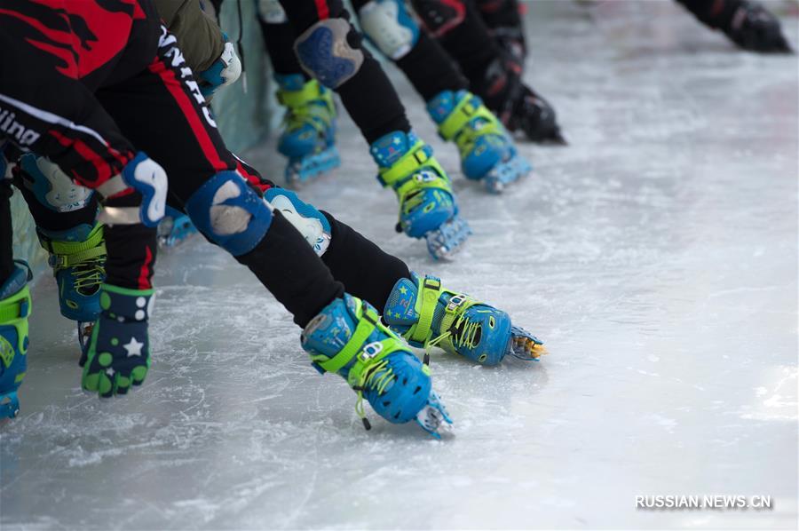 Зимний спорт в деревенской школе под Пекином