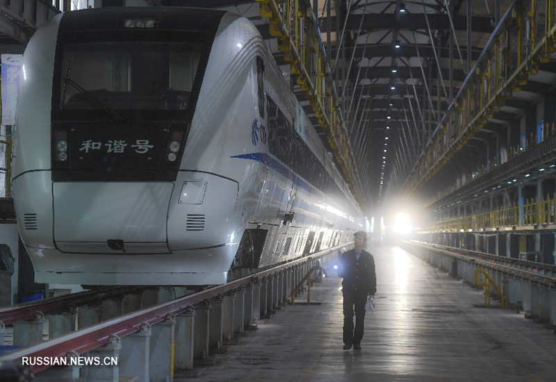 Китайский механик высокоскоростных поездов и его матрешка из России