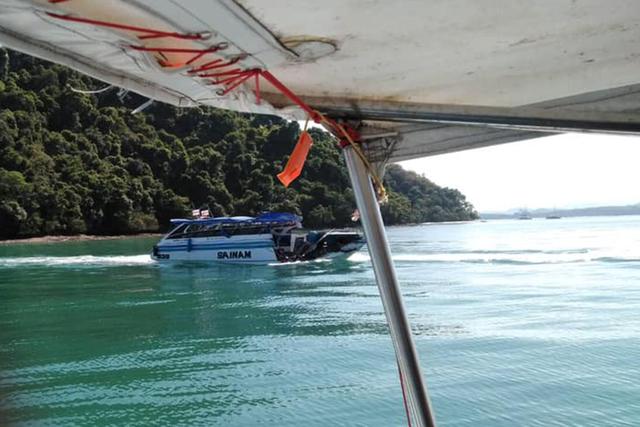 11 китайских туристов получили травмы в результате столкновения яхты с танкером в акватории Пхукета в Таиланде