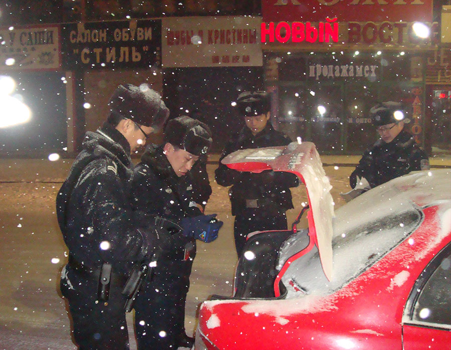 Как русскоговорящие полицейские в г. Суйфэньхэ выполняют свои обязанности