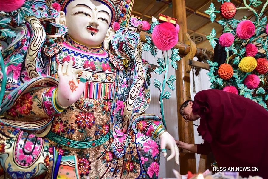 Красочные выставки масляных скульптур в Китае
