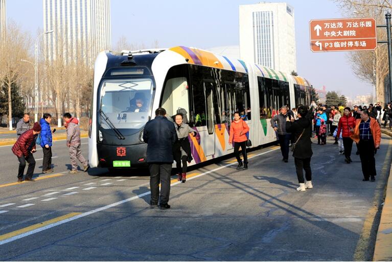23 февраля 2019 г. «умный» трамвай полностью китайского производства вступил в тестовую эксплуатацию в районе Сунбэй города Харбин.