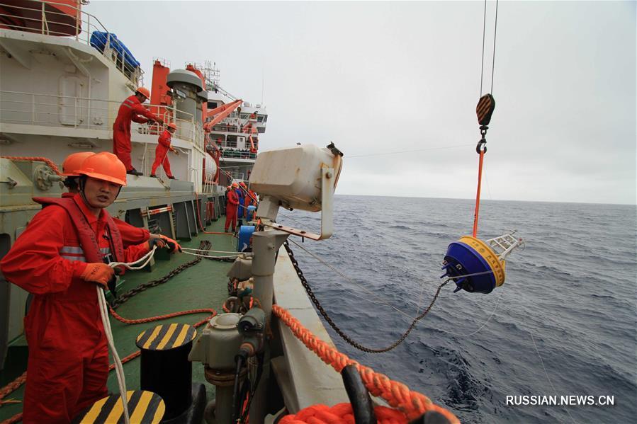 Китайское научно-исследовательское судно "Сюэлун" на пути возвращения в Китай вошло в акваторию ЮКМ