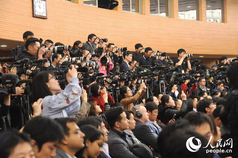 Пресс-конференция министра иностранных дел КНР Ван И