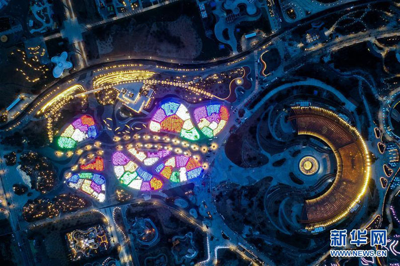 94 «цветочных зонтика» в международном павильоне на Всемирной выставке садово-паркового искусства - 2019