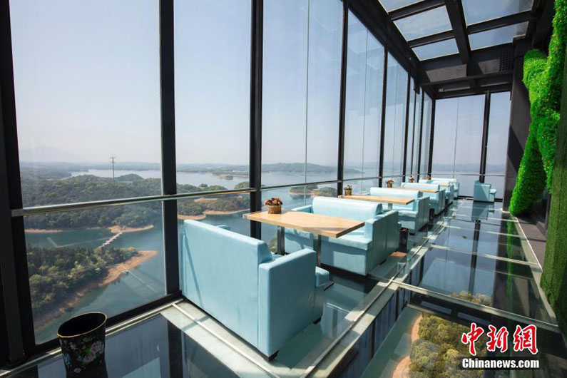 В Юго-Восточном Китае открылась кофейня на высоте 99 метров