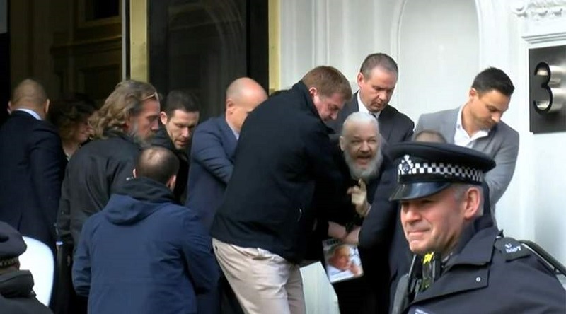Создатель WikiLeaks арестован в Лондоне