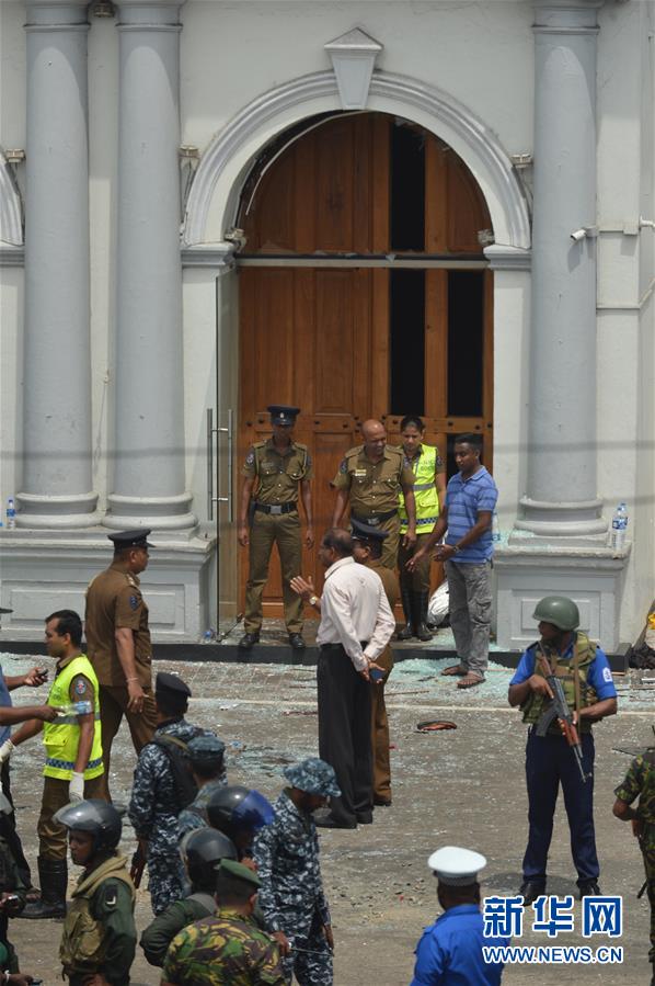 Число жертв взрывов в Шри-Ланке возросло до 215, свыше 470 человек ранены