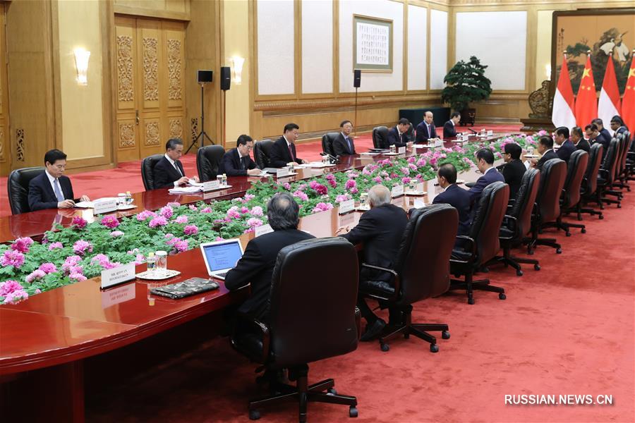 Си Цзиньпин встретился с вице-президентом Индонезии Ю. Каллой