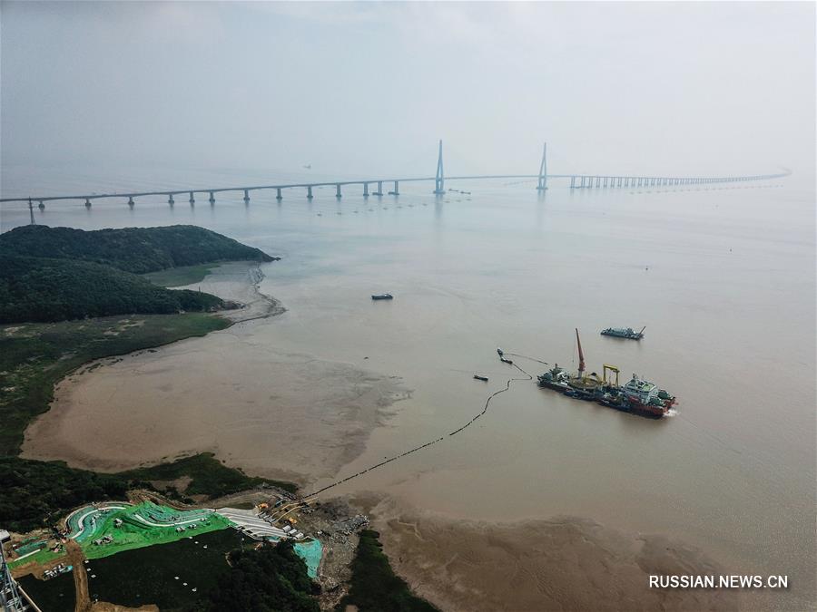 В Чжоушане завершилась укладка 500-киловольтного подводного кабеля с изоляцией из сшитого полиэтилена