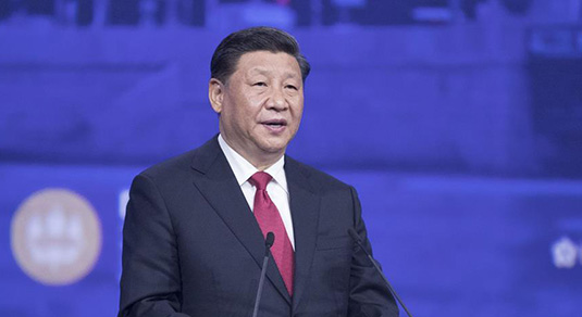 Си Цзиньпин в первый раз выступает с речью на ПМЭР