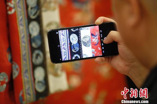 В Пекине состоялась выставка традиционной китайской одежды