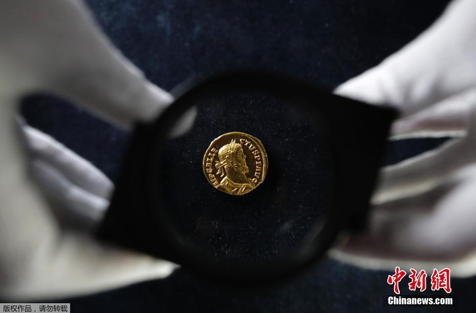 Одна из последних двух золотых монет времен Древнего Рима продана за 552 тыс. фунтов в Англии 