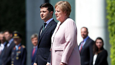 В. Зеленский и А. Меркель обсудили отношения Украины и ФРГ и проблему Донбасса