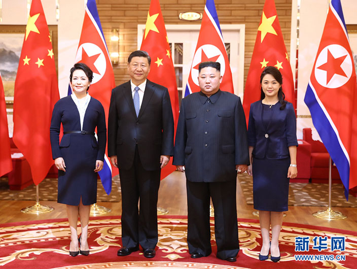 Си Цзиньпин провел переговоры с председателем ТПК, председателем Госсовета КНДР Ким Чен Ыном