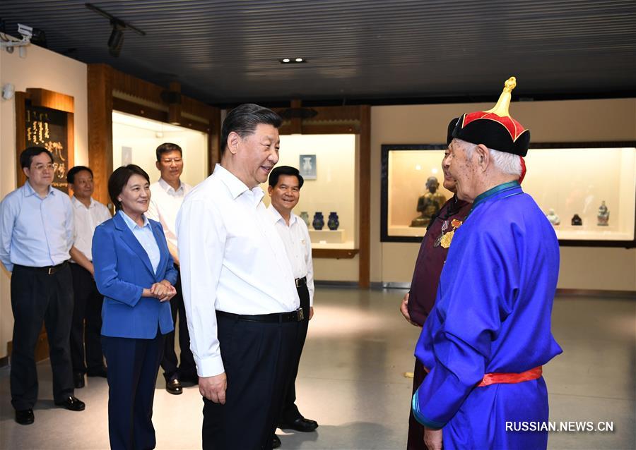 Си Цзиньпин проинспектировал Внутреннюю Монголию и возглавил образовательное мероприятие "Оставаться верными нашей первоначальной цели, ни на минуту не забывать о нашей миссии"
