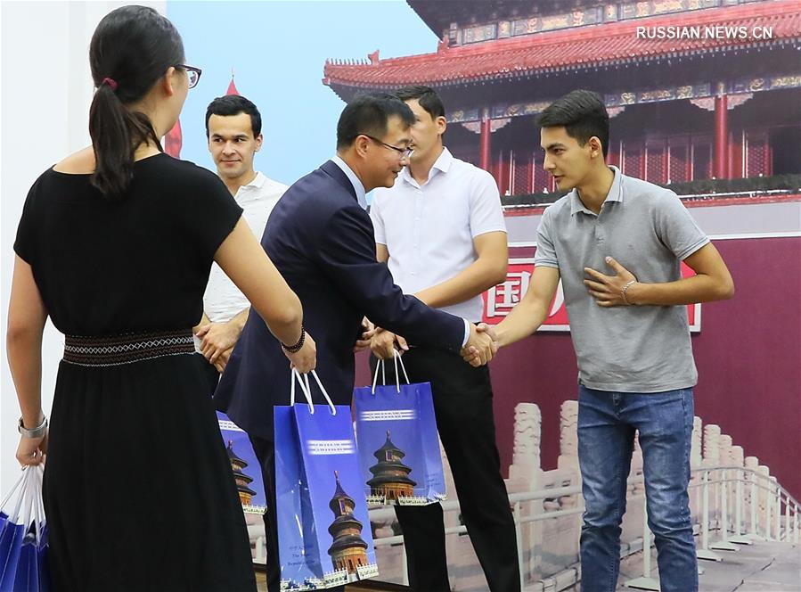 В Ташкенте наградили победителей радиовикторины "Знаете ли вы Китай?"