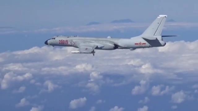 ВВС Китая опубликовали кадры сборки истребилей J-20