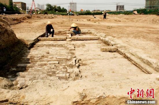 В провинции Аньхой обнаружили руины крупнейшего древнего винокуренного завода