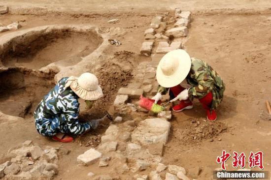 В провинции Аньхой обнаружили руины крупнейшего древнего винокуренного завода