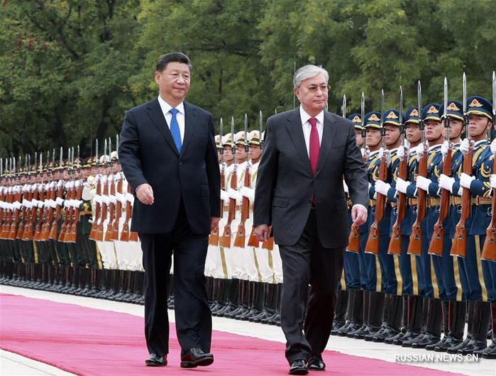 Си Цзиньпин провел переговоры с президентом Казахстана К.-Ж. Токаевым