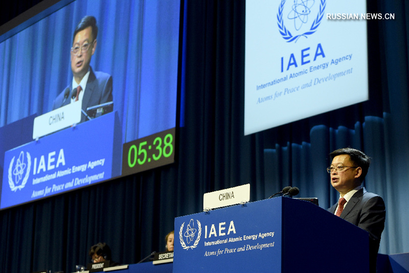 63-я сессия Генеральной конференции МАГАТЭ открылась 16 сентября в Вене. Заместитель главы Национального агентства КНР по атомной энергии Чжан Цзяньхуа принял участие в заседании и рассказал присутствующим о развитии ядерной энергетики и обеспечении ядерной безопасности в Китае./Фотографии Синьхуа/