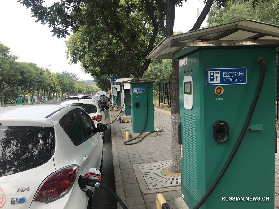 В Китае стало больше зарядных колонок для электромобилей
