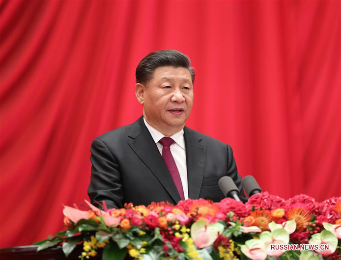 Си Цзиньпин и другие руководители Китая присутствовали на торжественном приеме по случаю 70-летия образования КНР