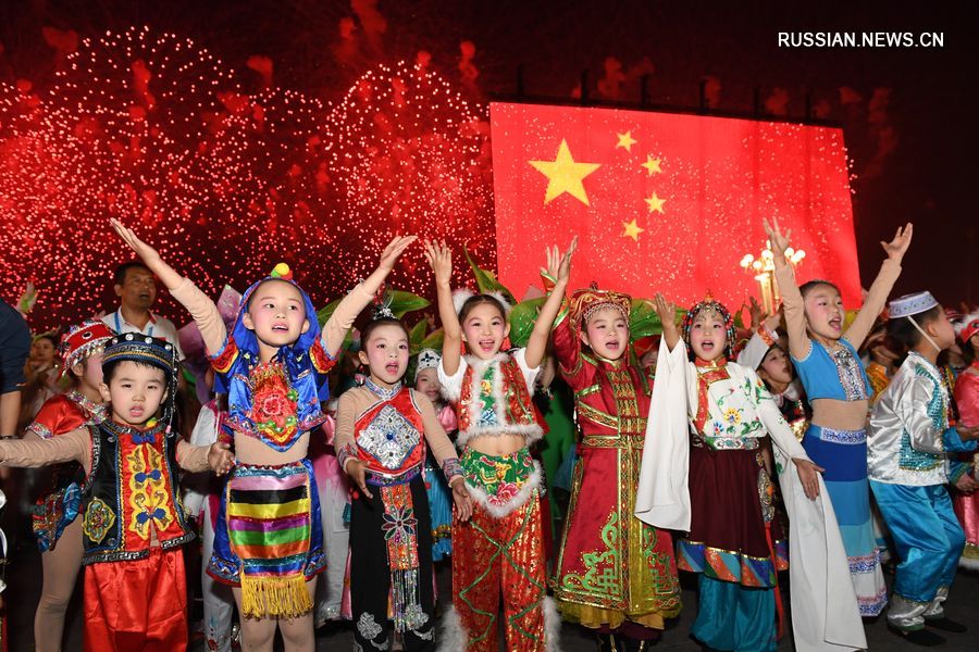 В Пекине прошло гала-представление по случаю Национального праздника КНР