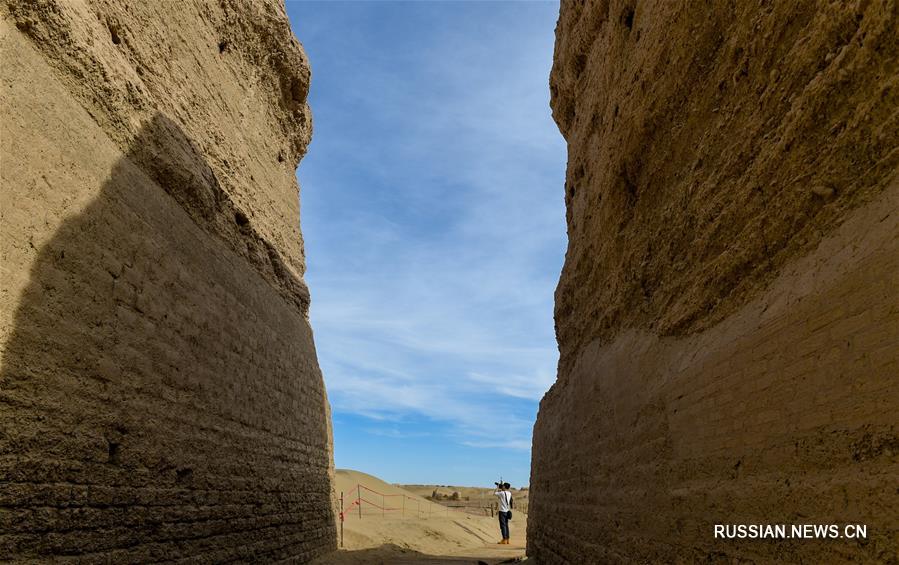 Руины древнего города Хэйчэн во Внутренней Монголии