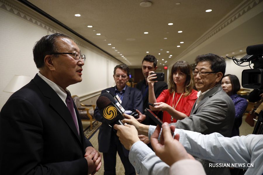 Постоянный представитель Китая при ООН Чжан Цзюнь дал интервью китайским и зарубежным СМИ по вопросам прав человека. /Фото: Синьхуа/