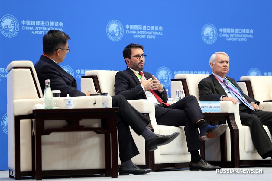 В Шанхае открылся подфорум "Реформы ВТО и соглашение о свободной торговле" в рамках второго международного экономического форума "Хунцяо" 