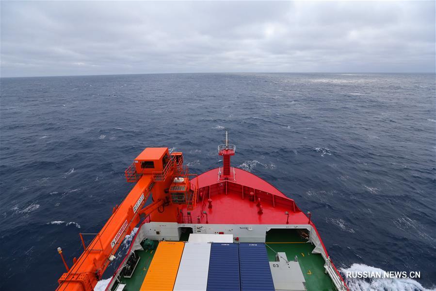 Китайский ледокол "Сюэлун-2" вошел в Южный океан