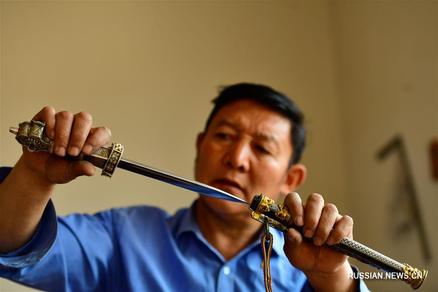 Ножевых дел мастер из провинции Цинхай