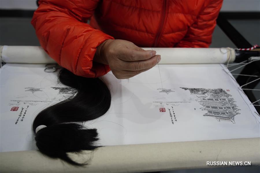 Традиционная вышивка волосами из провинции Цзянси