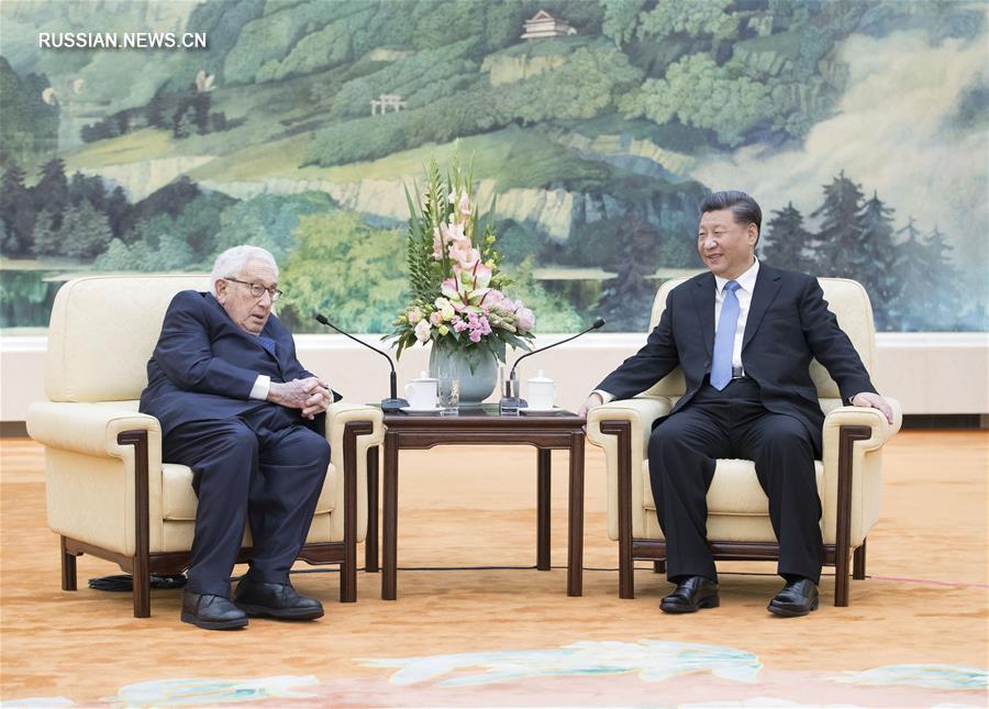 Председатель КНР Си Цзиньпин встретился с Г. Киссинджером