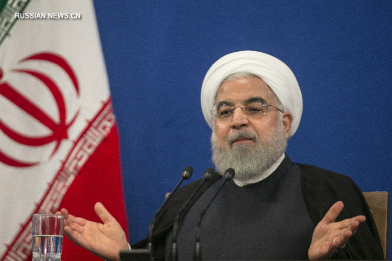 8 декабря президент Ирана Хасан Роухани представил парламенту проект бюджета, назвав его "бюджетом сопротивления". /Фото: Синьхуа/